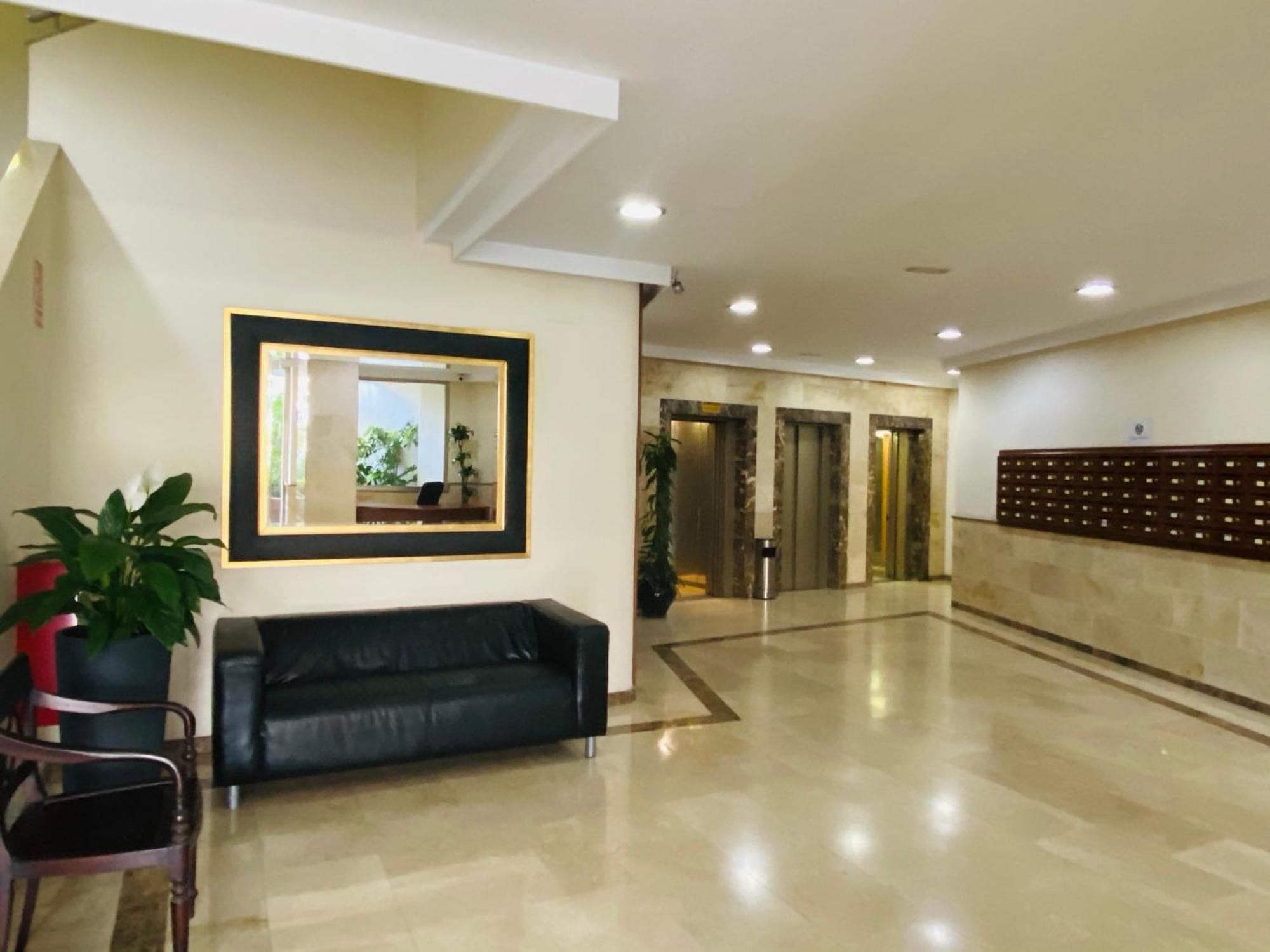 The First Line Of The Sea Apartment Marbella Exterior foto