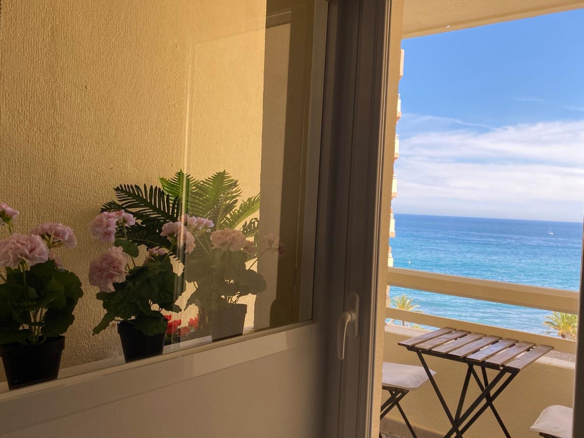 The First Line Of The Sea Apartment Marbella Exterior foto